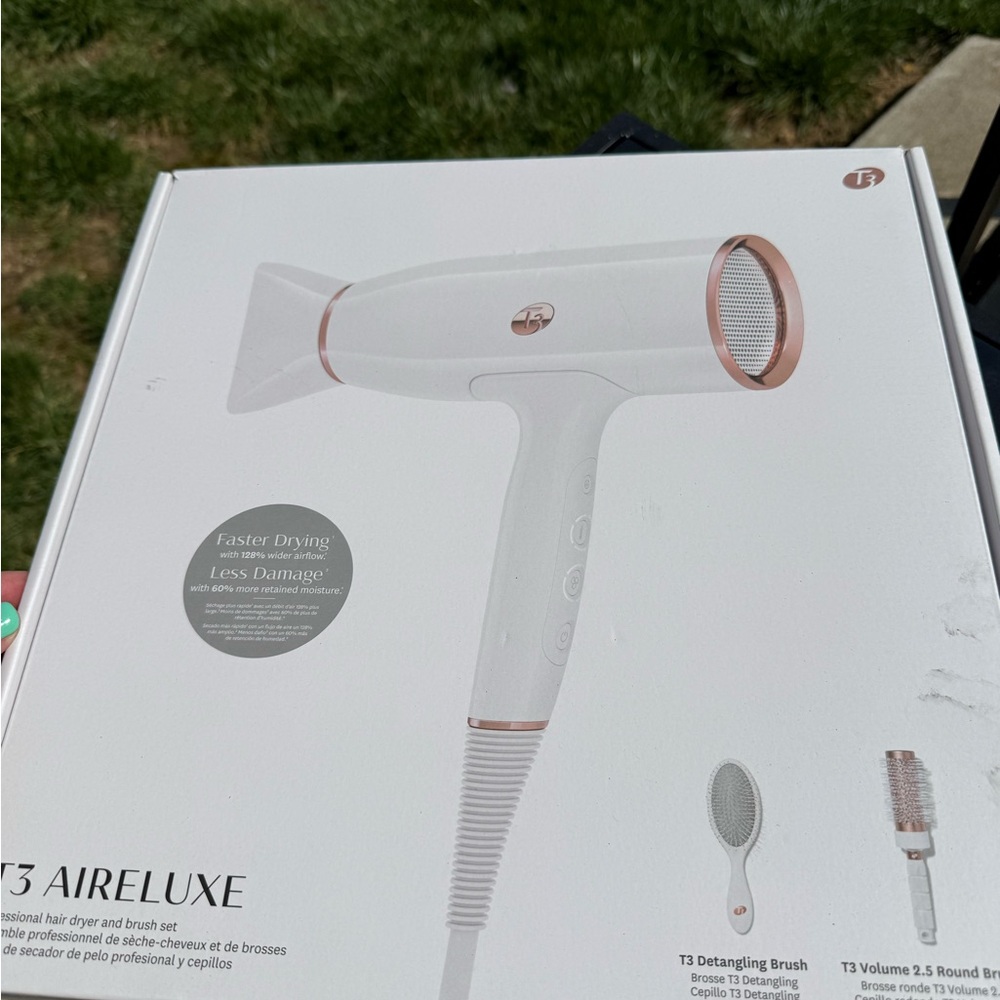 T3 AireLuxe Professional Hair Dryer and Brush Set
